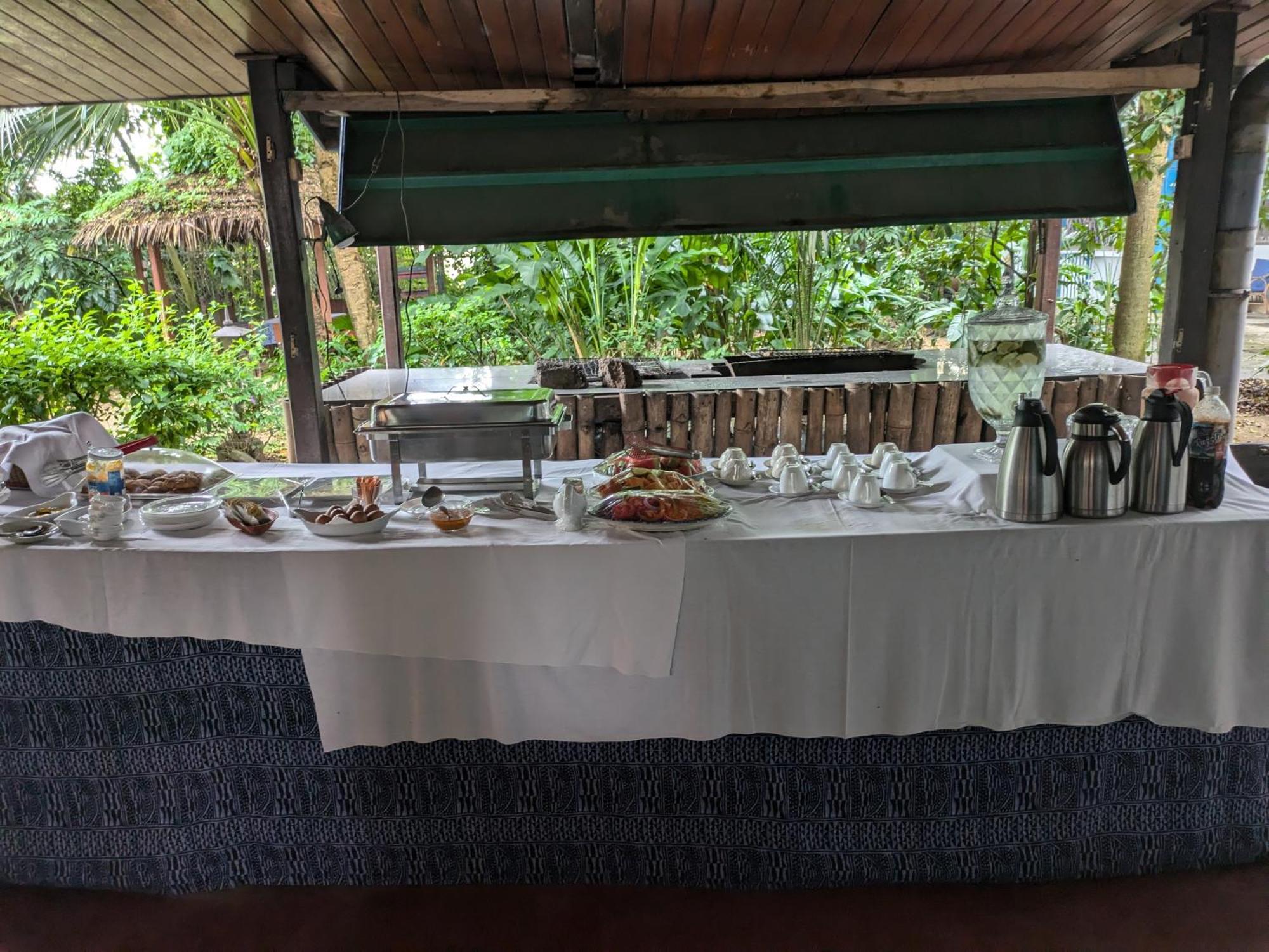 Foyer Du Marin Hotell Douala Exteriör bild