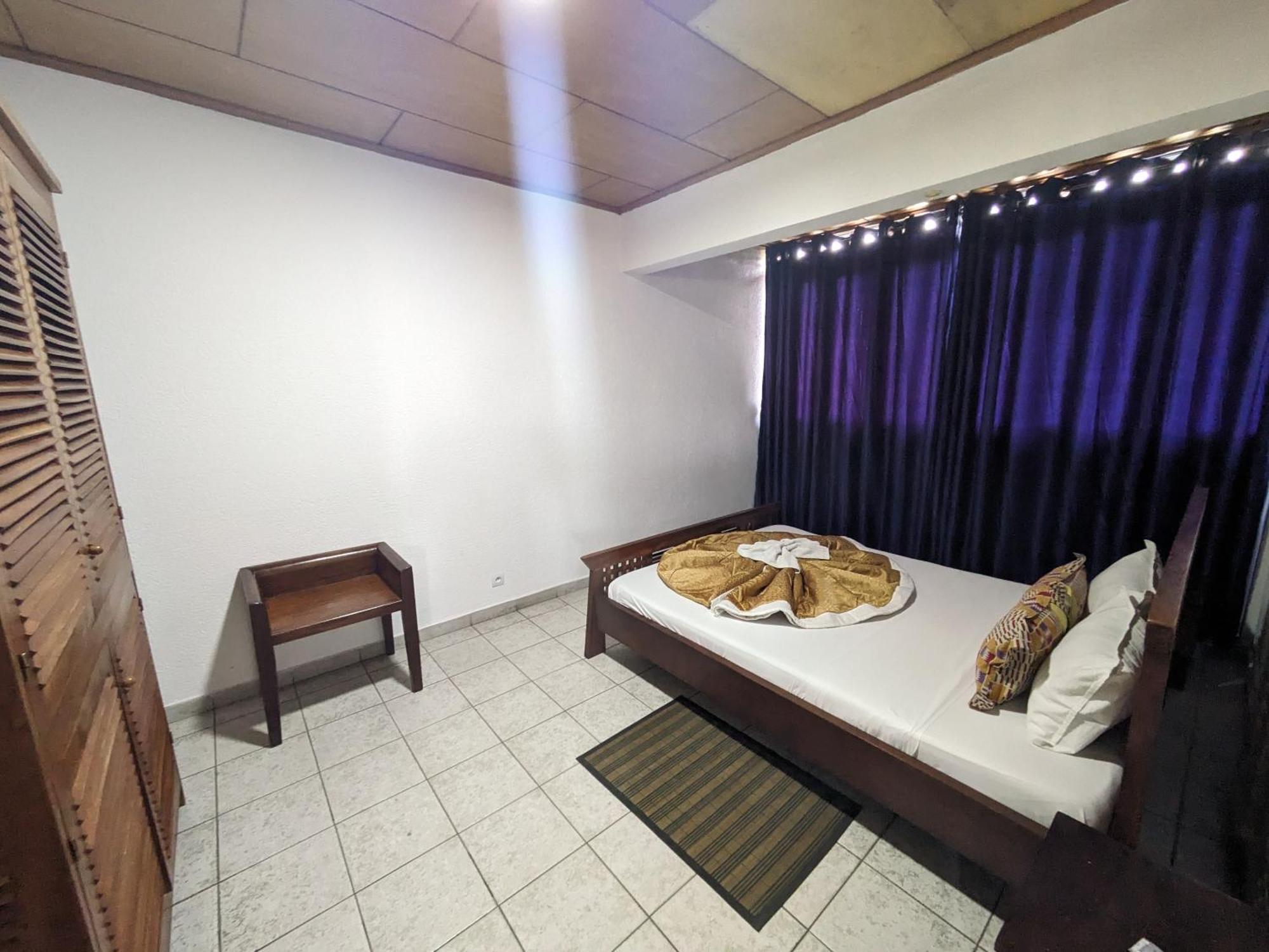 Foyer Du Marin - Deutsche Seemannsmission Douala Exteriör bild