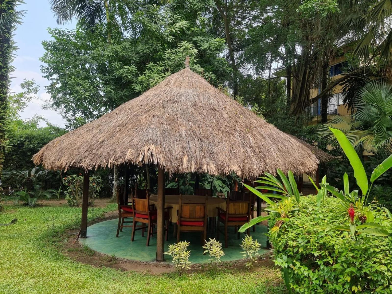 Foyer Du Marin Hotell Douala Exteriör bild