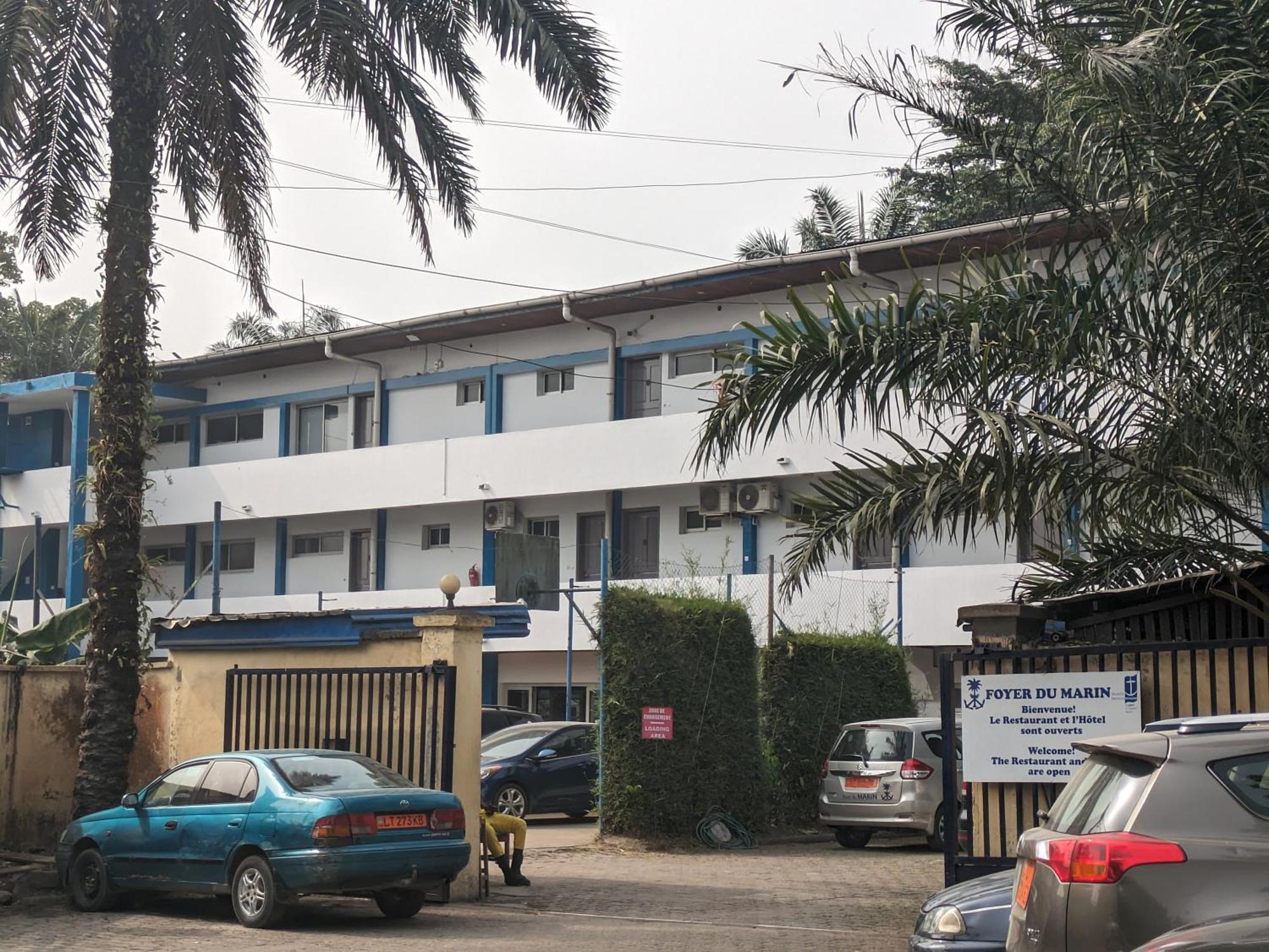 Foyer Du Marin Hotell Douala Exteriör bild